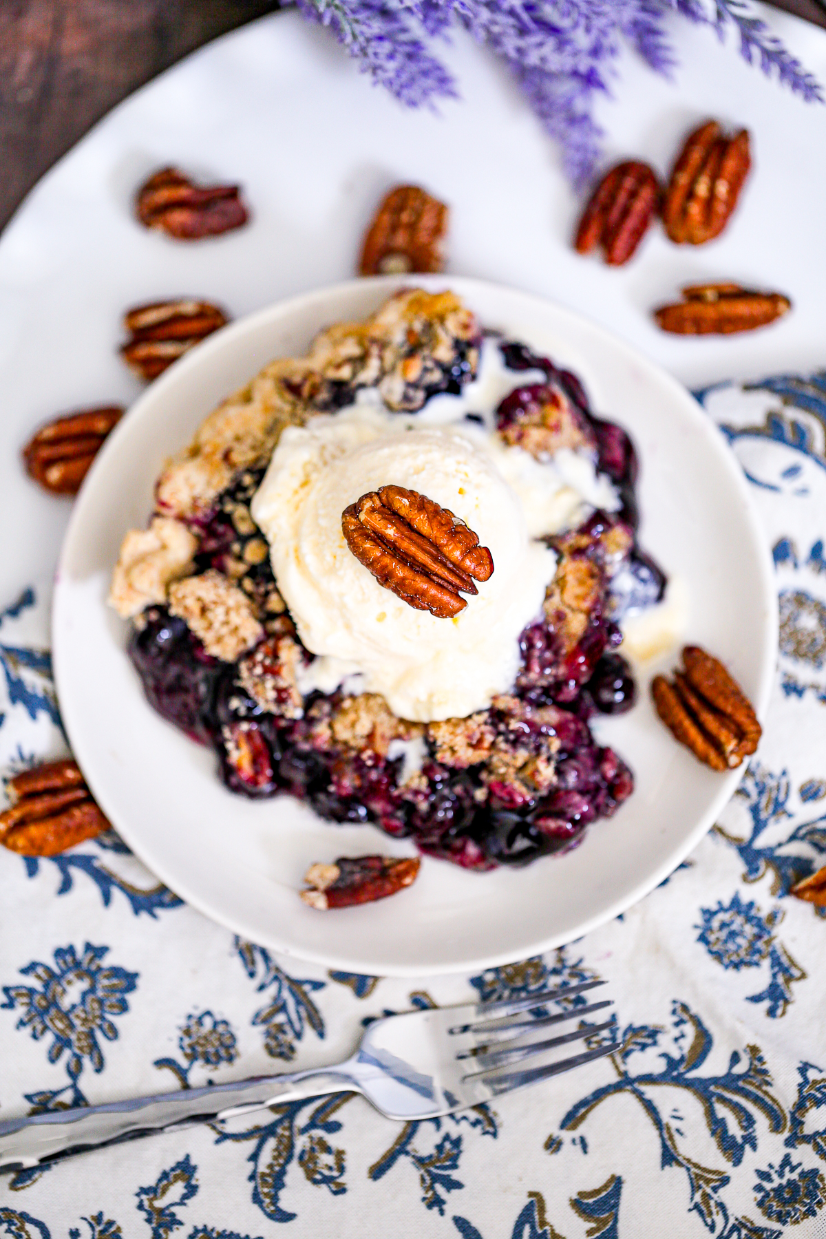 Stuffed Crust Blueberry Pie - Lucky Leaf