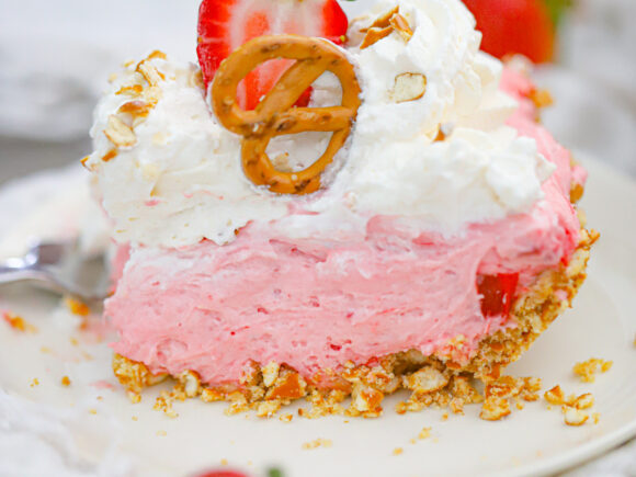 Fluffy Strawberry Rhubarb Pretzel Pie